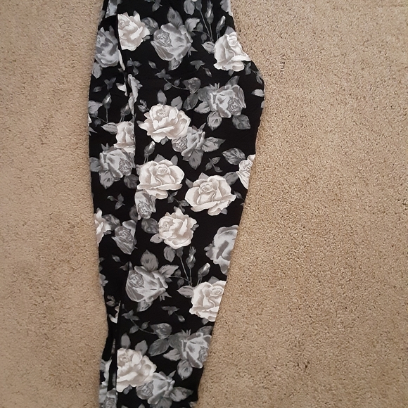 Talua cropped ankle joggers - Picture 4 of 4